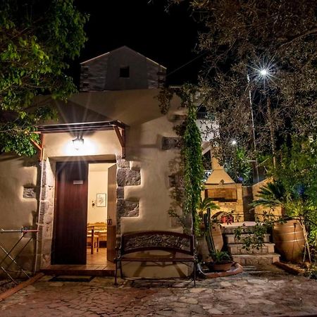 Stamatogiannis Traditional Apartments 칼리비아니 외부 사진
