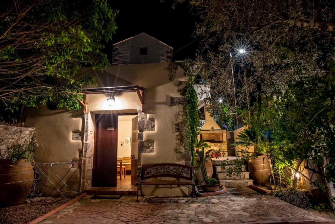 Stamatogiannis Traditional Apartments 칼리비아니 외부 사진