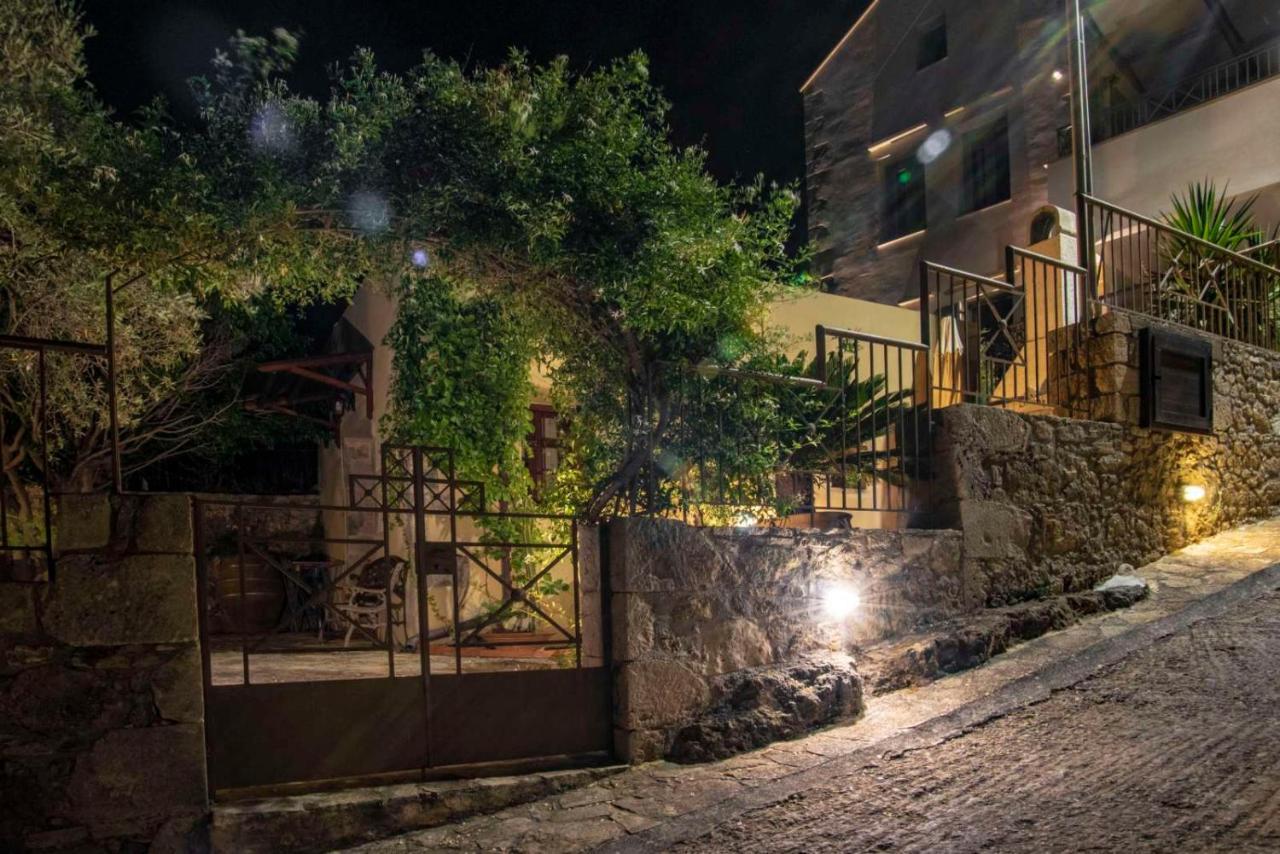 Stamatogiannis Traditional Apartments 칼리비아니 외부 사진